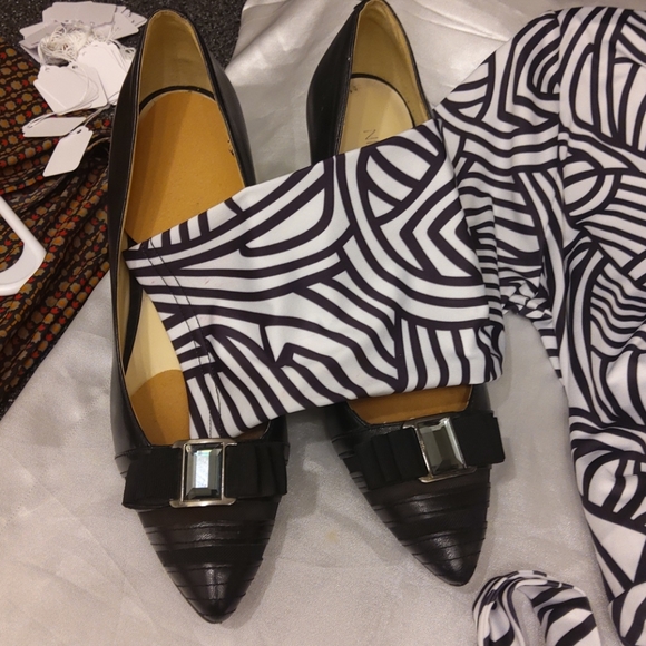 Patty Boutik long-sleeved B/W dress - Picture 2 of 5